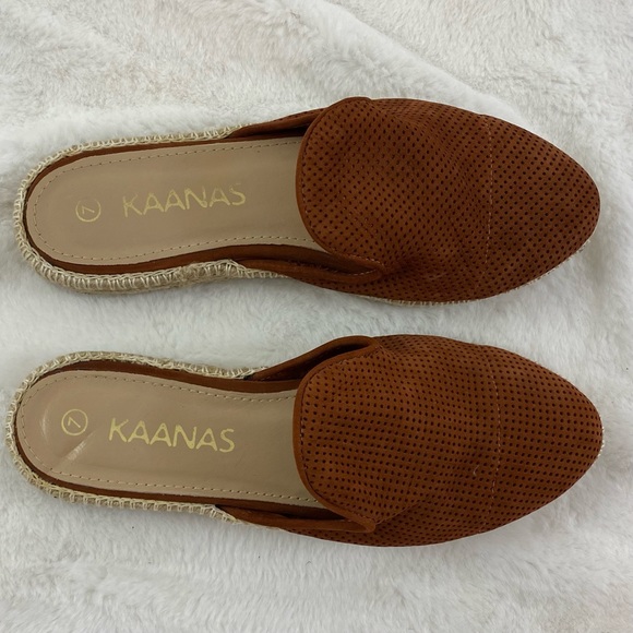 KAANAS Slip On Sedona Perforated Mule Espadrille Size 7 Rust Brown Suede - Picture 5 of 8